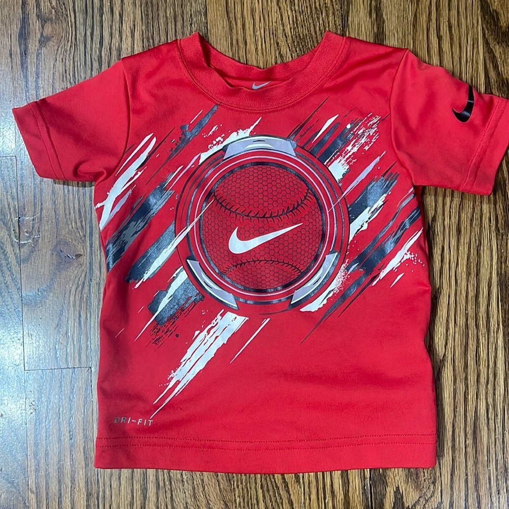 Nike dri-fit athletic cut tee